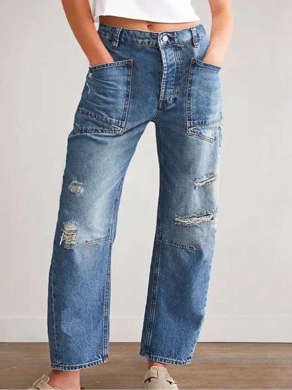 🩵Hello Gorgeous! High-Rise Distressed Patch Pocket Jeans - Light Wash